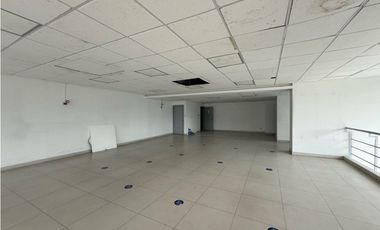 Arriendo Local duplex de esquina en El Prado - SMR