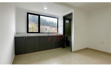 LOCAL EN RENTA SECTOR COMERCIAL RICARDO DURAN VIA BAÑOS CUENCA