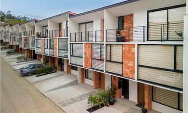 CASA VIP EN VENTA EN EL MEJOR SECTOR DE LA CIUDAD DE CUENCA