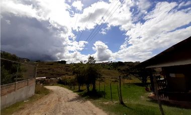 VENDEMOS ESTUPENDO LOTE SECTOR PEDREGAL.CHACHAGUI . MB