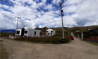 VENDEMOS ESTUPENDO LOTE SECTOR PEDREGAL.CHACHAGUI . MB