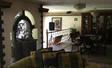 VENTA DE CASA EN LOMAS DE TECAMACHALCO EN HUIXQUILUCAN ESTADO DE MÉXICO