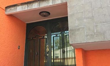 VENTA DE CASA EN LOMAS DE TECAMACHALCO EN HUIXQUILUCAN ESTADO DE MÉXICO
