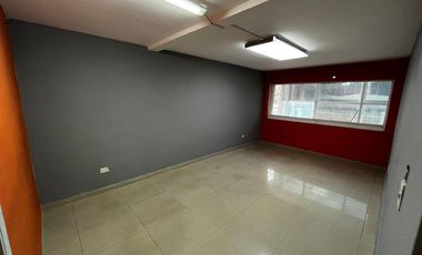 Edificio Comercial cerca de Cintermex