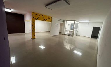 Edificio Comercial cerca de Cintermex