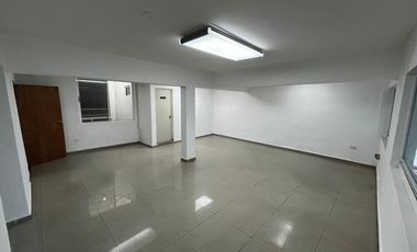 Edificio Comercial cerca de Cintermex