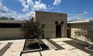 VENTA DE QUINTA CAMPESTRE EN MONTEMORELOS