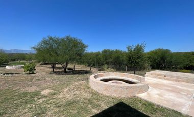 VENTA DE QUINTA CAMPESTRE EN MONTEMORELOS