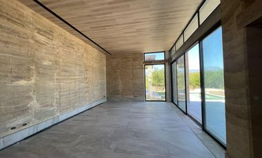 VENTA DE QUINTA CAMPESTRE EN MONTEMORELOS