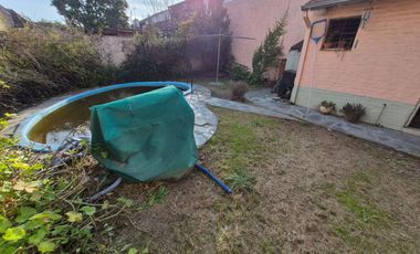 ALQUILER CASA 4 AMBIENTES CASTELAR COCHERA PILETA