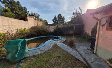 ALQUILER CASA 4 AMBIENTES CASTELAR COCHERA PILETA