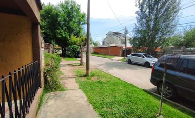 VENTA CASA 5 AMB LOS POLVORINES TERRENO GRANDE