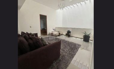 Casa de lujo en renta con jardín y acabados premium