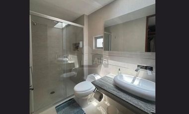 Casa de lujo en renta con jardín y acabados premium