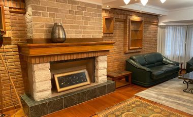 Casa en alquiler de 5 dormitorios c/ cochera en Martínez