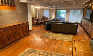 Casa en alquiler de 5 dormitorios c/ cochera en Martínez