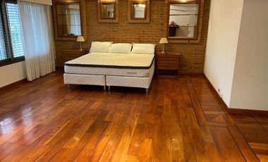 Casa en alquiler de 5 dormitorios c/ cochera en Martínez