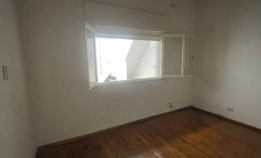 ALQUILER PH 2 AMBIENTES CON COCHERA VILLA URQUIZA