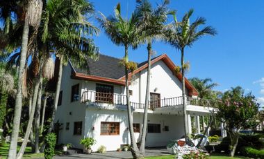 CASA 7 AMBIENTES VENTA RANELAGH JARDIN POR INOMATA