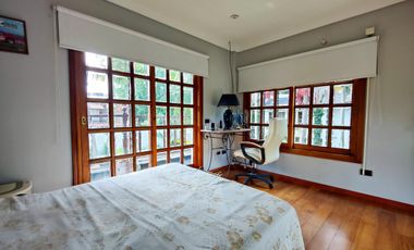 CASA 7 AMBIENTES VENTA RANELAGH JARDIN POR INOMATA