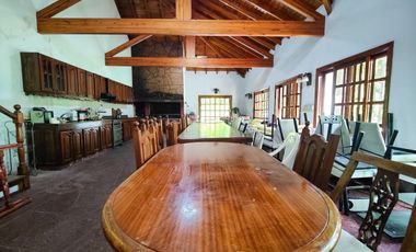 CASA 7 AMBIENTES VENTA RANELAGH JARDIN POR INOMATA