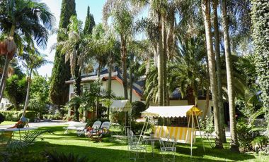 CASA 7 AMBIENTES VENTA RANELAGH JARDIN POR INOMATA