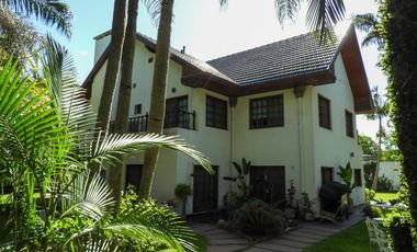 CASA 7 AMBIENTES VENTA RANELAGH JARDIN POR INOMATA