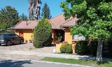 Casa en Arriendo en ELEODORO YANEZ SAN BERNARDO