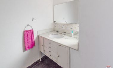 Casa en venta de 5amb con Pileta Vicente Lopez