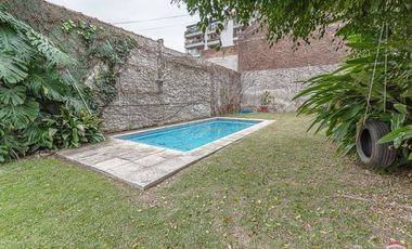 Casa en venta de 5amb con Pileta Vicente Lopez