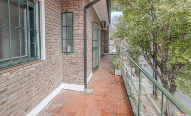 Casa en venta de 5amb con Pileta Vicente Lopez