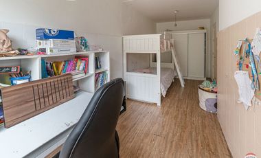 Casa en venta de 5amb con Pileta Vicente Lopez