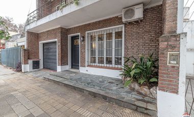 Casa en venta de 5amb con Pileta Vicente Lopez
