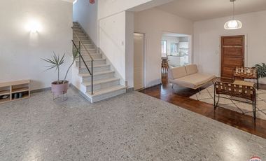 Casa en venta de 5amb con Pileta Vicente Lopez