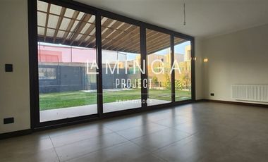 Casa en Arriendo en Piedra Roja