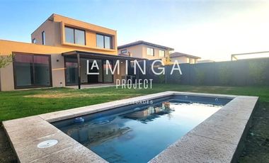 Casa en Arriendo en Piedra Roja