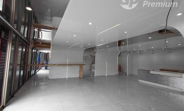 Local Comercial en Arriendo en Av Recoleta con Patronato