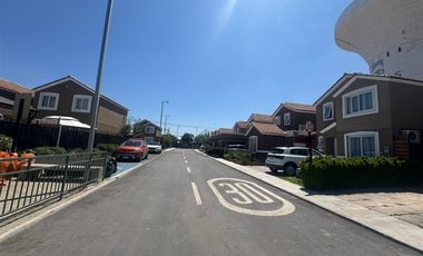 Casa en Arriendo en maipu 748