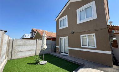 Casa en Arriendo en maipu 748