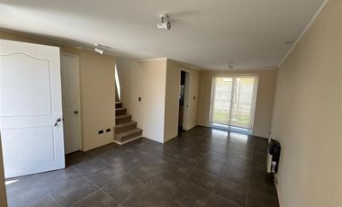 Casa en Arriendo en maipu 748