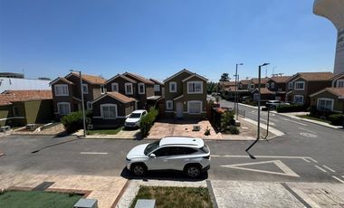 Casa en Arriendo en maipu 748