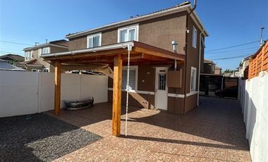 Casa en Arriendo en UMBRALES DE BUIN