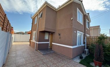 Casa en Arriendo en UMBRALES DE BUIN