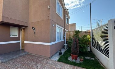Casa en Arriendo en UMBRALES DE BUIN