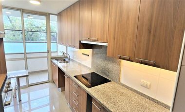 Departamento en arriendo c/ estacionamiento en Parque Bicentenario