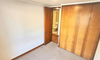 Departamento en arriendo c/ estacionamiento en Parque Bicentenario