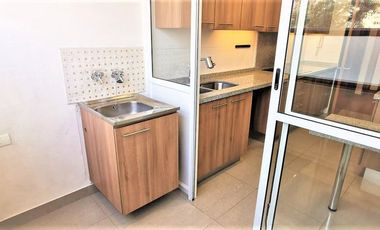 Departamento en arriendo c/ estacionamiento en Parque Bicentenario