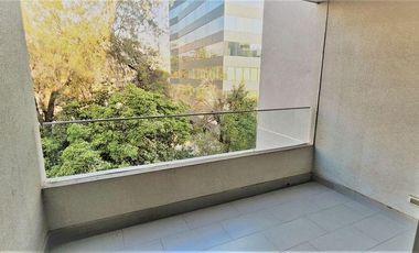 Departamento en arriendo c/ estacionamiento en Parque Bicentenario