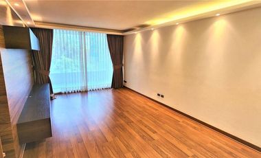 Departamento en arriendo c/ estacionamiento en Parque Bicentenario