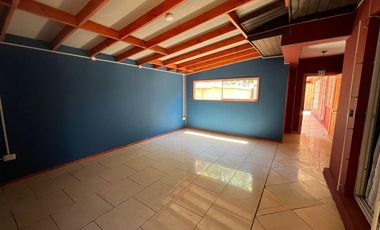 Casa en arriendo c/ estacionamiento en San Francisco de Limache